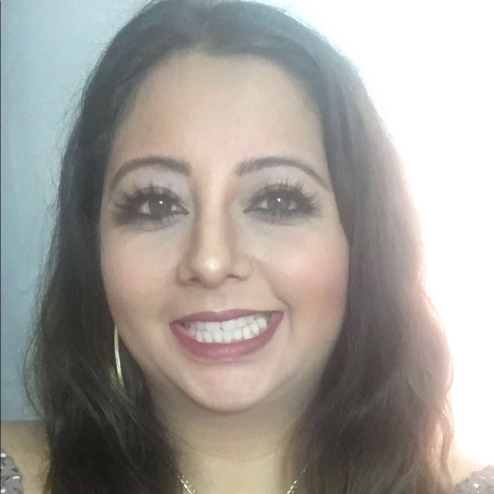 Meet your Posher, Vanessa